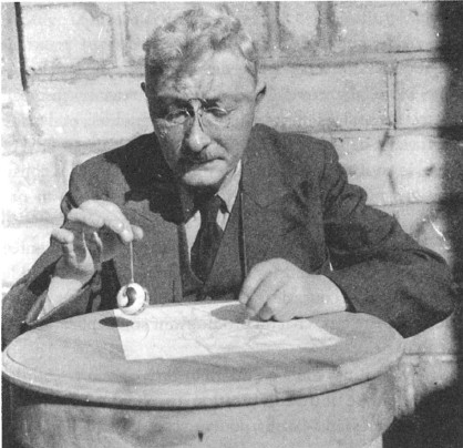 Leon Chaumery